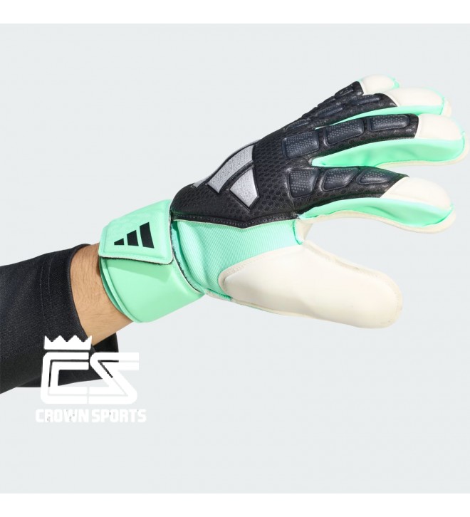 GOALKEEPER GLOVES
